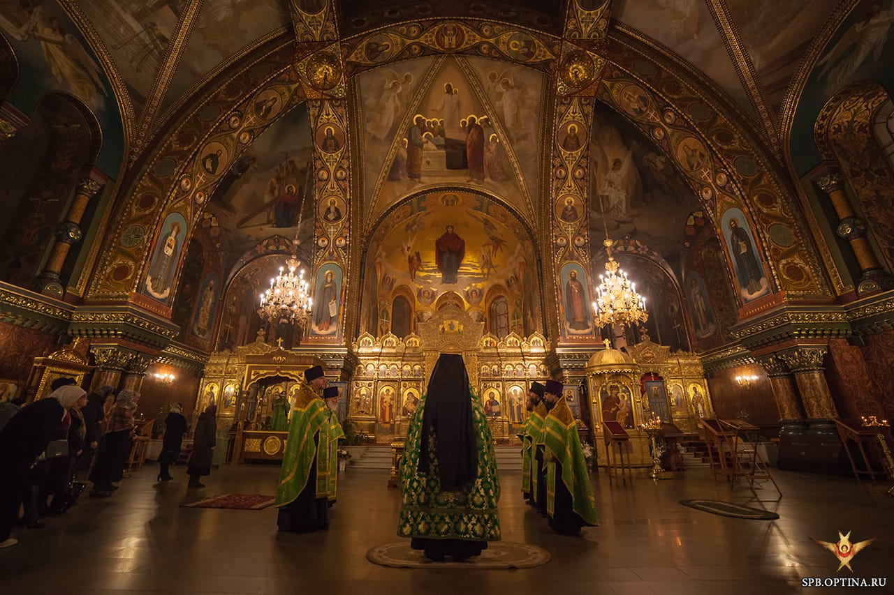 Храм оптинских старцев минск. Казанский храм Данилов. Казанский монастырь Данилов Ярославская область. Казанский собор Данилов. Казанский собор в Данилове Ярославской.