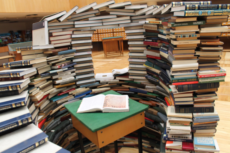 Пять художественных книг о вере, Рождестве, традициях, добре и детстве святых