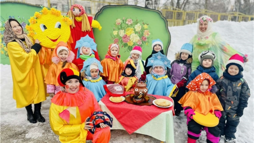Как празднуют Масленицу в детских садах?