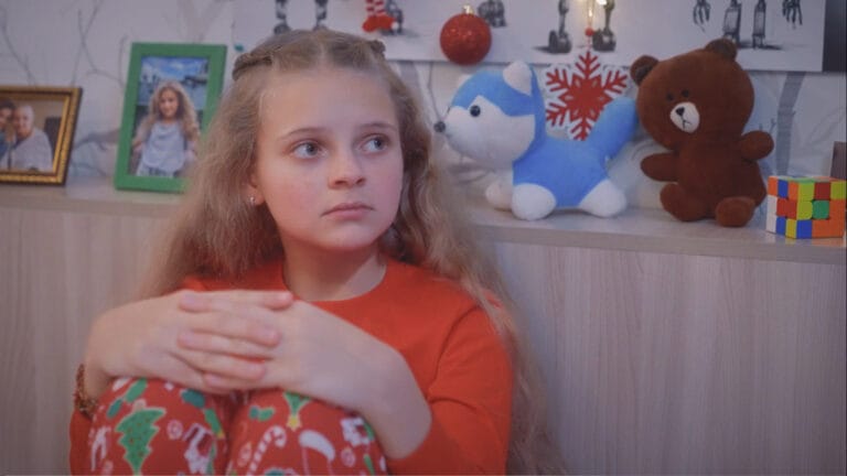 Кристину и робота Макса мучает совесть