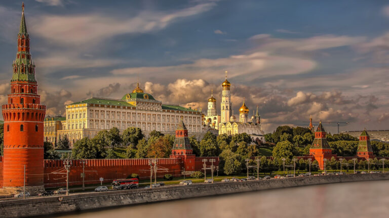 День России: с чего начинается Родина?