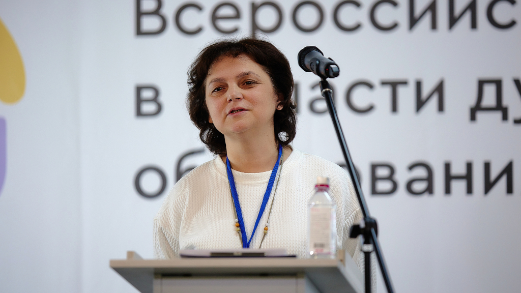 Победитель «Клевер ДНК» Екатерина Суркова: «Для детей нужны тексты»