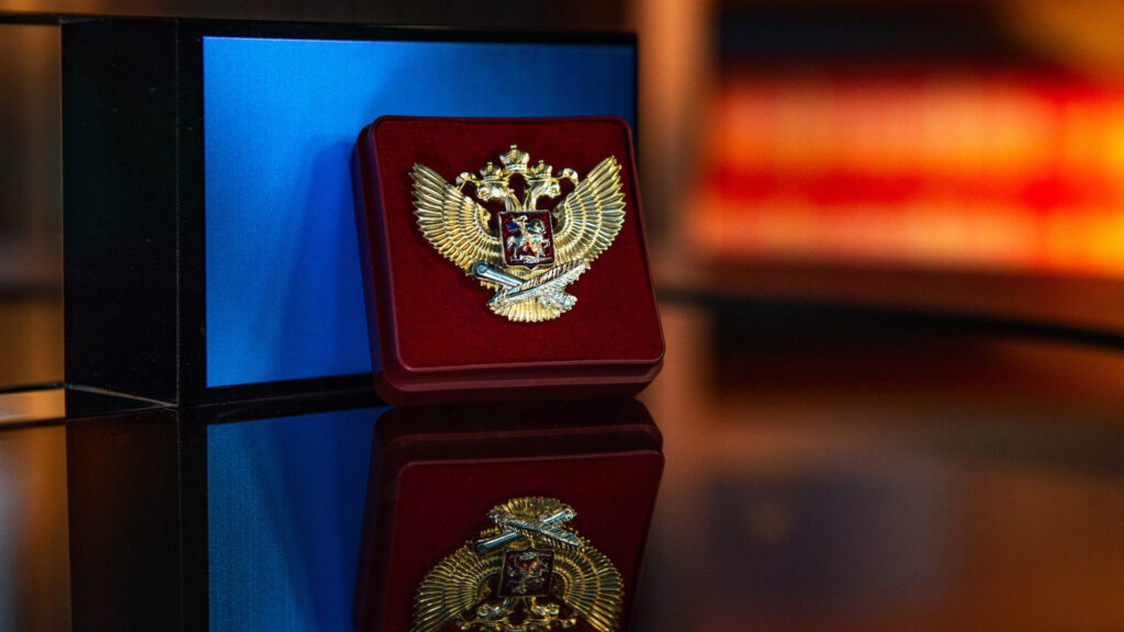 Более 3,7 тысяч педагогов получили ведомственные награды Минпросвещения