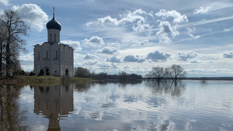Храм на Нерли 2