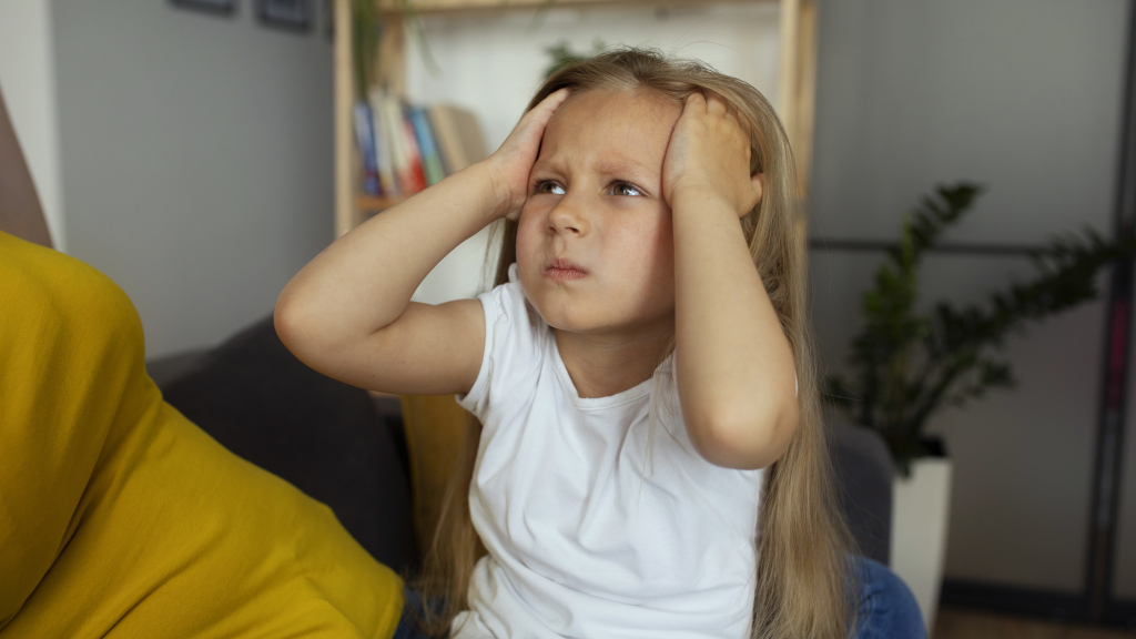 Самоповреждения у детей: что за ними стоит и как помочь