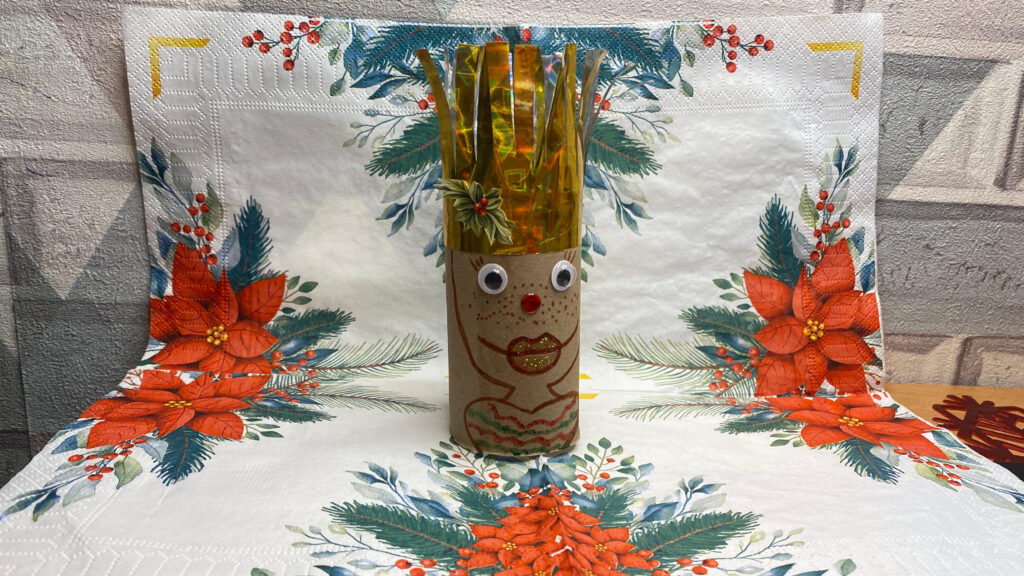 Поделка человечек из втулки