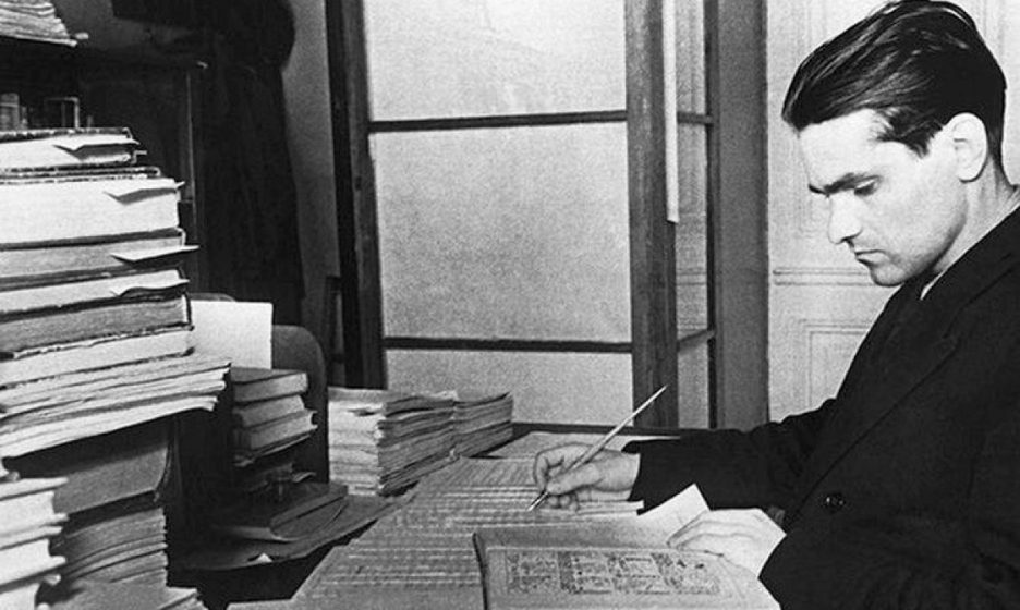 Фото «Юрий Кнорозов за работой». Фото портала «Православие».