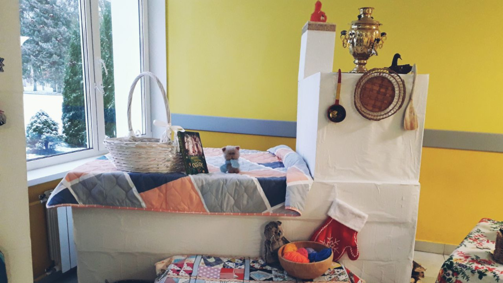 37 Школьные декорации Клеверовски