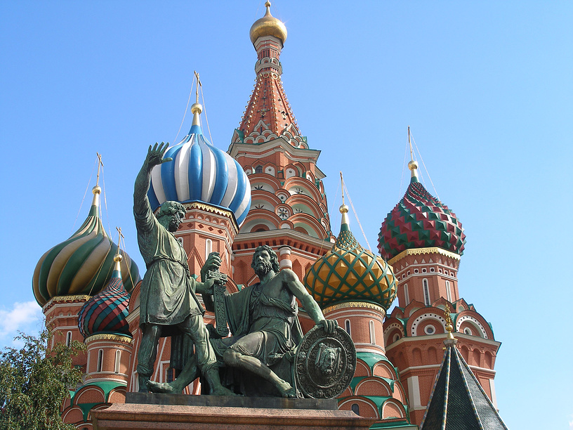 Памятник Кузьме Минину и Дмитрию Пожарскому на Красной площади в Москве