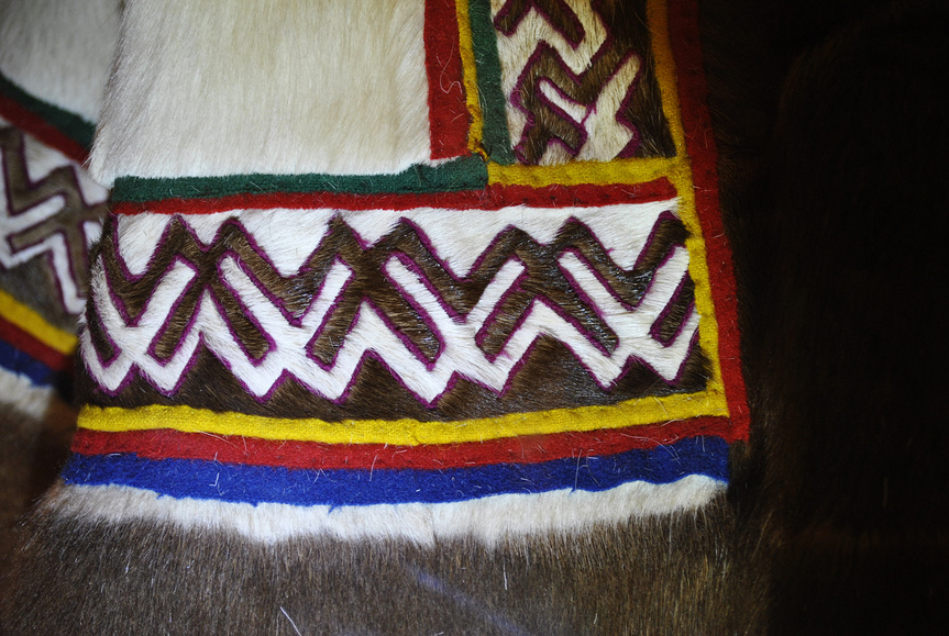 Вышивка и узоры на ненецкой национальной одежде