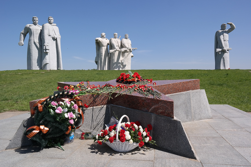 Мемориал "Героям-панфиловцам"