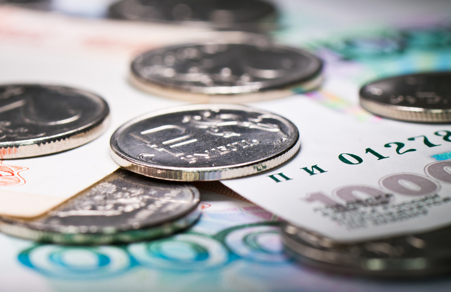 Деньги. Российские рубли. Монеты и банкноты