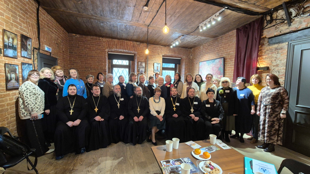 В Москве состоялась встреча кураторов «Клевер Лаборатории»