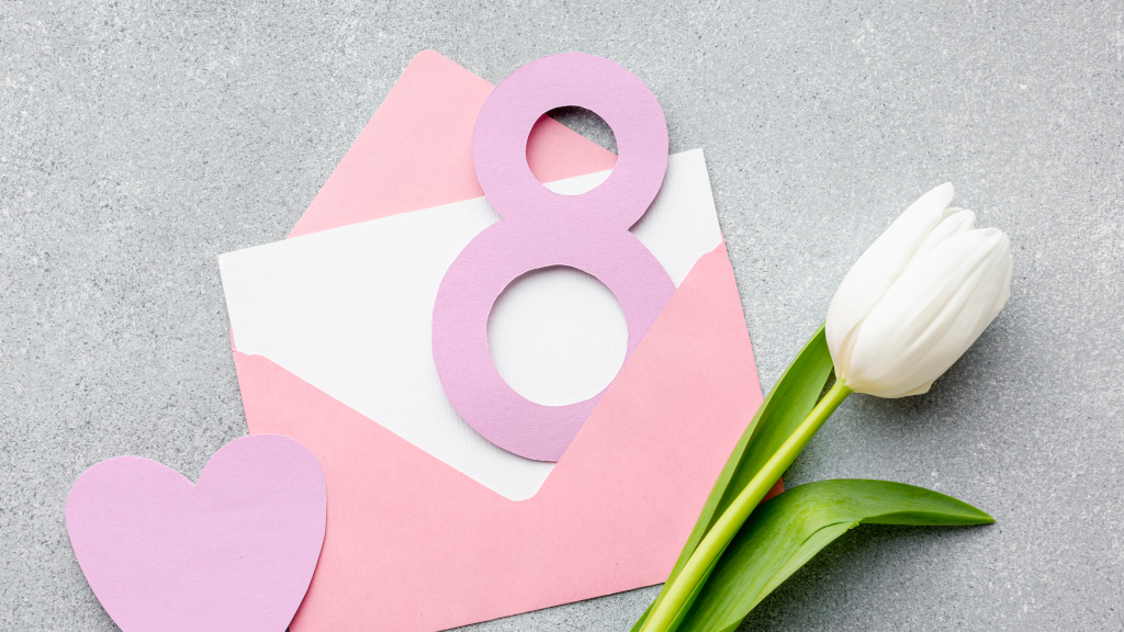 Открытки на 8 Марта: 4 видеоурока с необычными детскими поделками