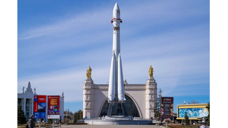 Макет ракеты-носителя «Восток»