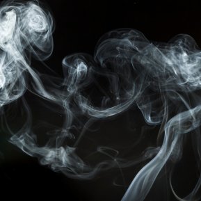 Профилактика или запрет: инициативы против курения среди подростков